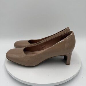 Clarks Adriel Viola Women’s 9 M Nude Taupe Patent Leather Classic Pumps